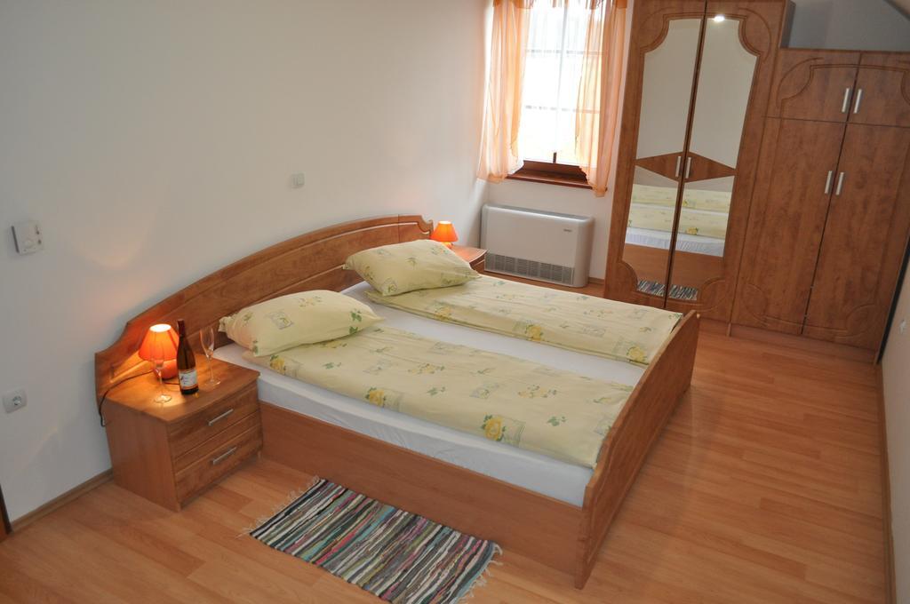 Apartments - Turisticna Kmetija Vrbnjak Ljutomer Ruang foto